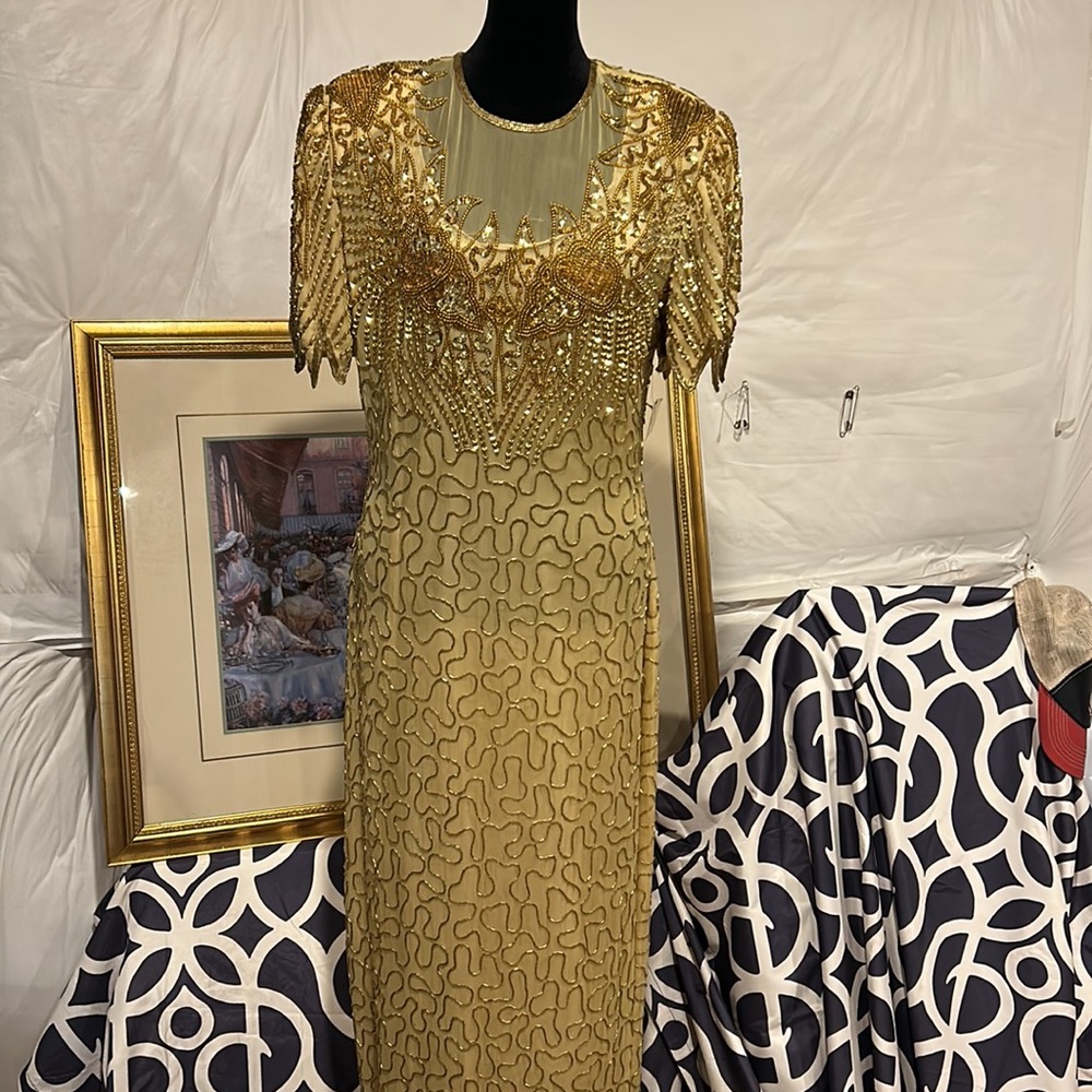 Amazing! 🤩 Vintage SCALA Beaded DRESS, fully lined and Beautiful detail